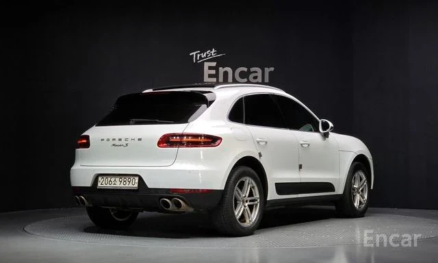 Porsche Macan 3.0 S DIESEL | ЗАДНА КАМЕРА | ПАНОРАМА | KEYLESS |, снимка 2 - Автомобили и джипове - 54010457