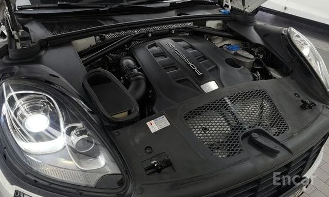 Porsche Macan 3.0 S DIESEL | ЗАДНА КАМЕРА | ПАНОРАМА | KEYLESS |, снимка 5 - Автомобили и джипове - 54010457