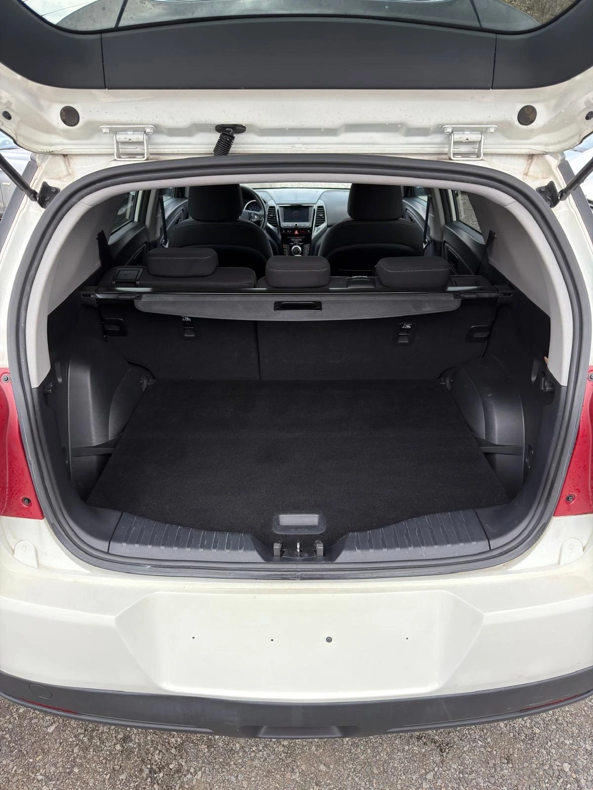 SsangYong XLV Euro6B 122к км! Задна камера! Уникат!, снимка 14 - Автомобили и джипове - 52584740