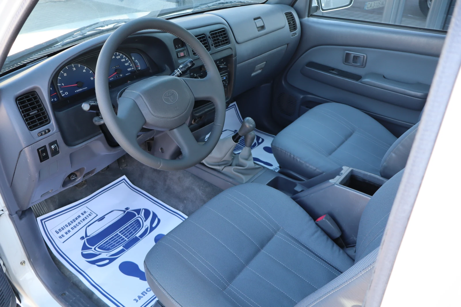 Toyota Hilux 2.4TD* 4X4*  - изображение 8