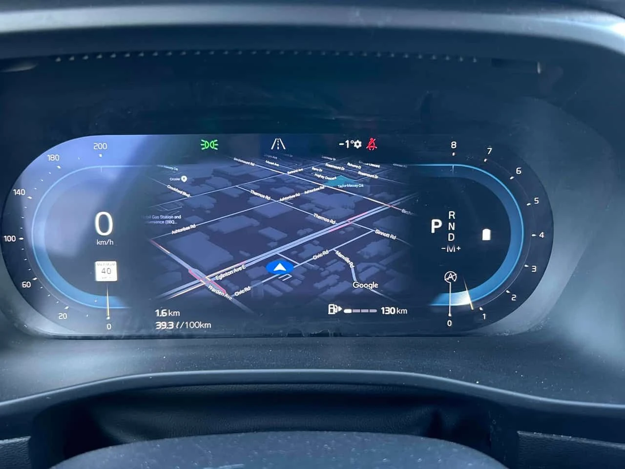 Volvo XC40 * Core Bright Theme * CARFAX * ЦЕНА ДО БГ - изображение 8