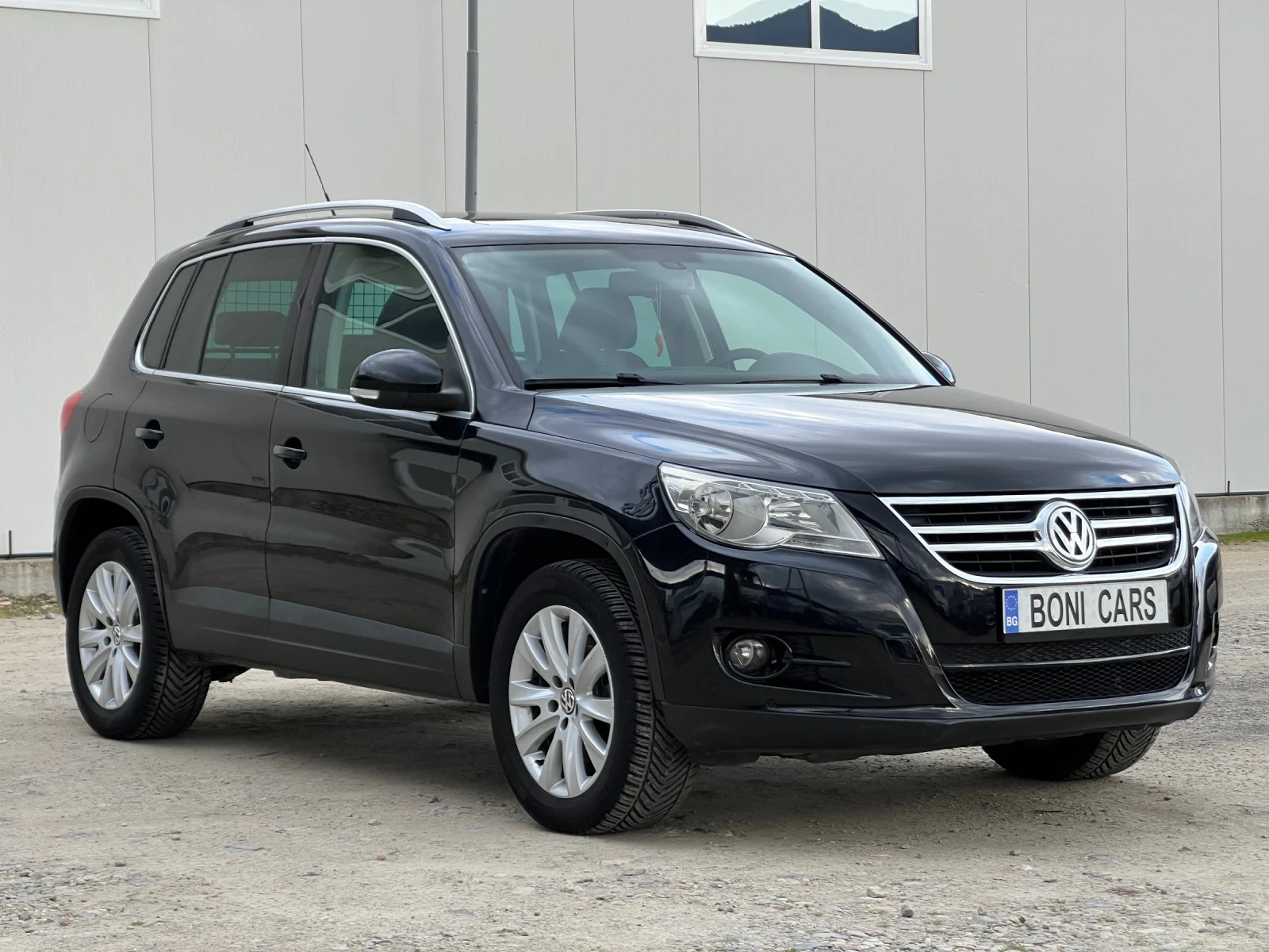 VW Tiguan 2.0TDI-140к.с./ 4х4 /Панорама/ Парктроник/Off-road - изображение 3