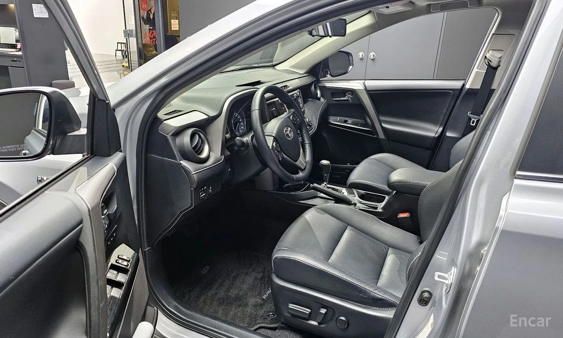 Toyota Rav4, снимка 10 - Автомобили и джипове - 53971229