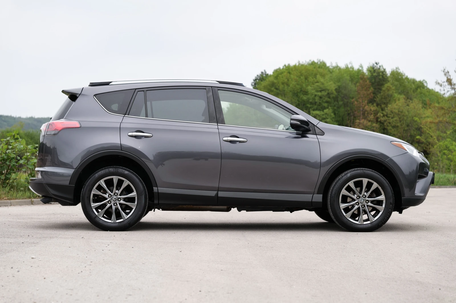 Toyota Rav4 LIMITED 2.5 4x4, снимка 8 - Автомобили и джипове - 54568699