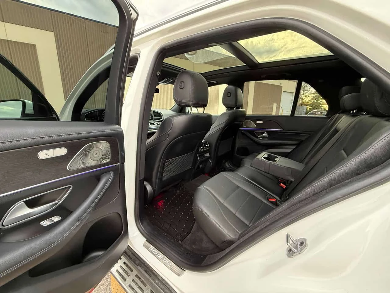 Mercedes-Benz GLE 450 | AMG-LINE| DISTR| 360| HUD| BURMEST| PANO| ПОДГЕВ, снимка 16 - Автомобили и джипове - 54689011