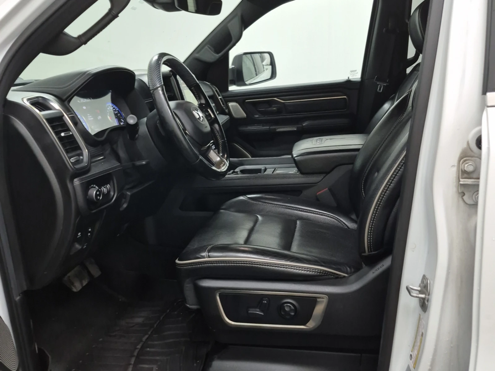 Dodge RAM 1500 Limited/AWD/5.7/H&K/Pano/Обдухване, снимка 8 - Автомобили и джипове - 54942993