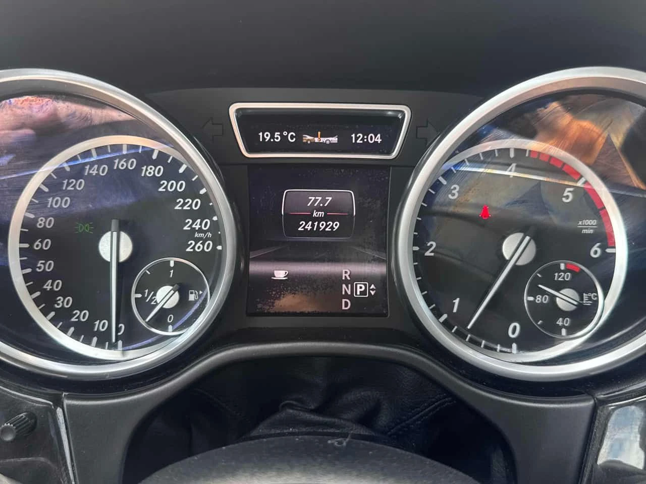 Mercedes-Benz ML 350 * BlueTEC * АВТОКРЕДИТ БЕЗ ПЪРВОНАЧАЛНА ВНОСКА* , снимка 8 - Автомобили и джипове - 55157319