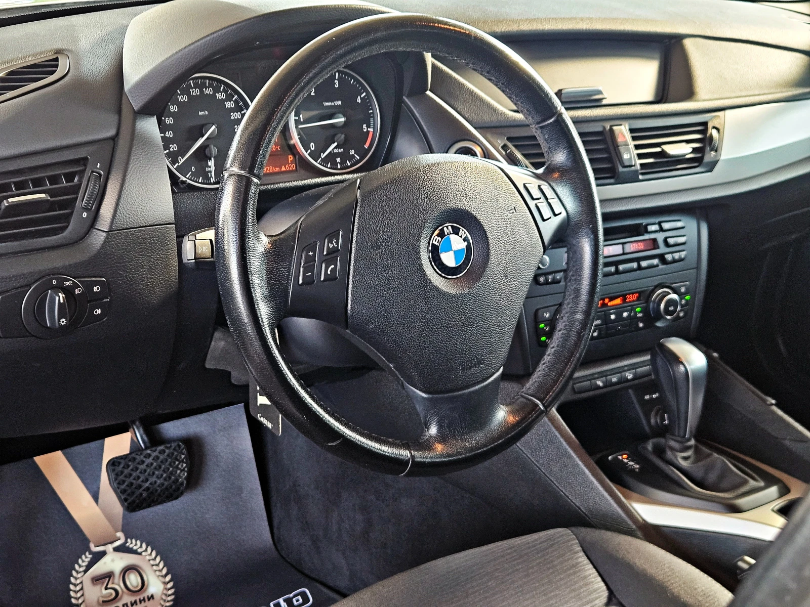 BMW X1 М/118XDRIVE/ПОДГРЕВ/АВТОМАТ/ТЕМПОМАТ, снимка 10 - Автомобили и джипове - 55586374