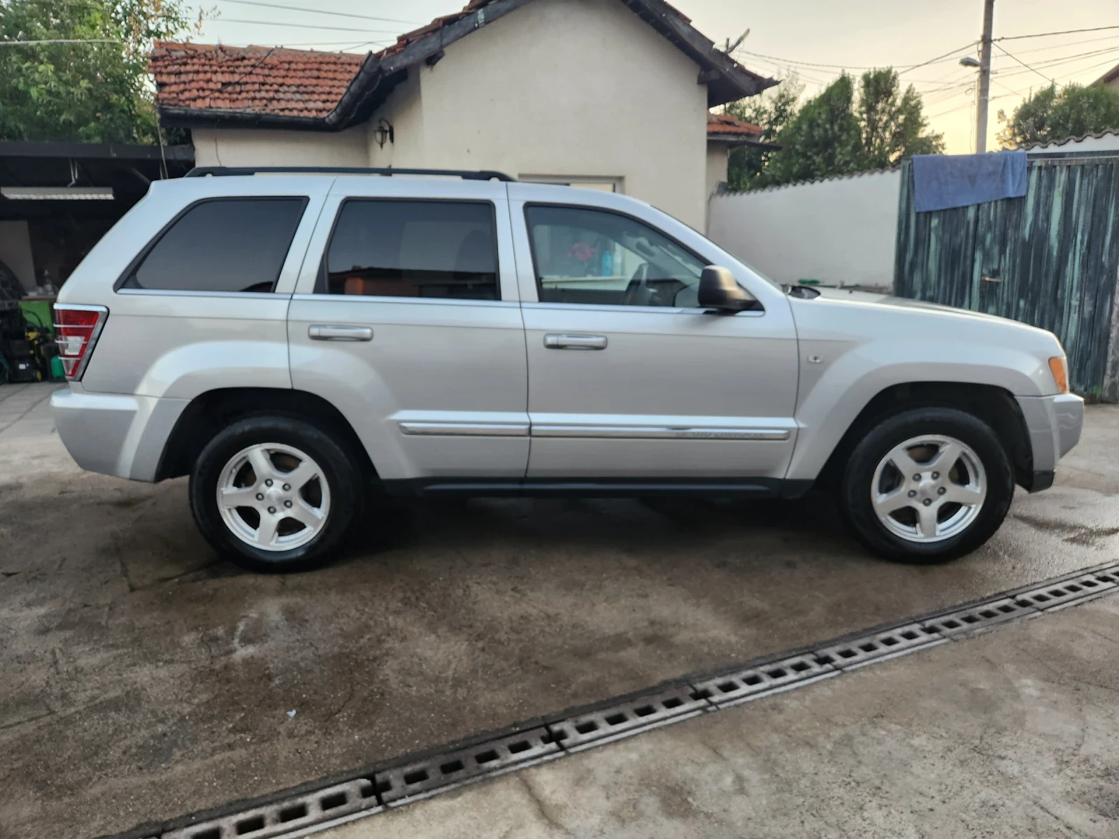 Jeep Grand cherokee 3.0CRD GERMANY TOP ZUSTAND, снимка 5 - Автомобили и джипове - 55675481