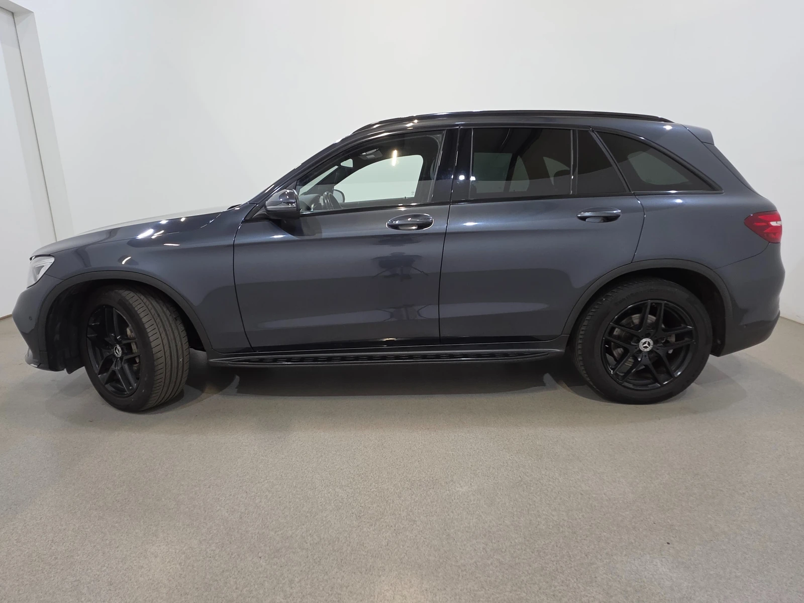 Mercedes-Benz GLC 250 AMG Night 4Matic Multibeam / Ambient , снимка 4 - Автомобили и джипове - 55738168