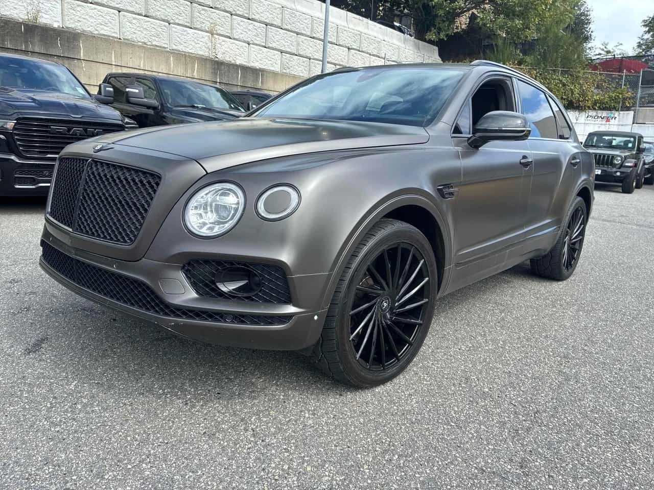 Bentley Bentayga * Signature * CARFAX * ���������������� *  | Mobile.bg � ����������� 1