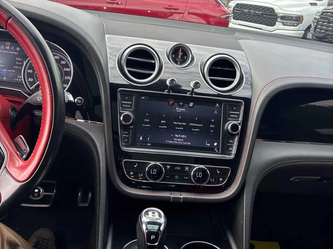 Bentley Bentayga * Signature * CARFAX * ���������������� *  | Mobile.bg � ����������� 9