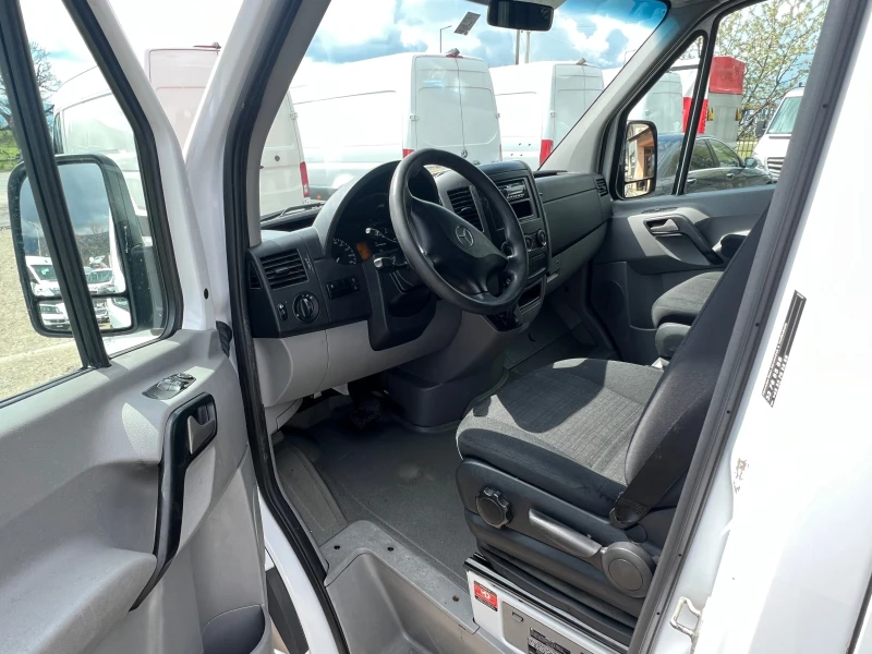 Mercedes-Benz Sprinter 316 Пътнически , 9 Места , Клима , Темпомат, снимка 11 - Бусове и автобуси - 49760950