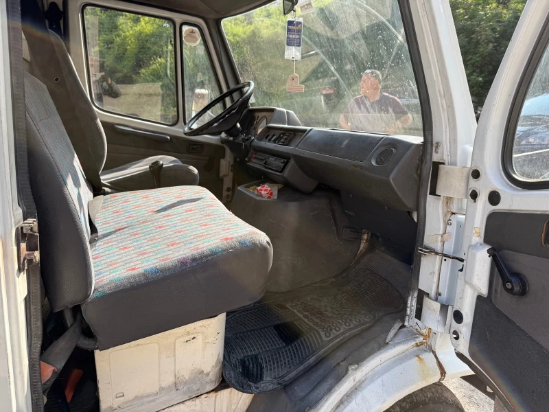 Mercedes-Benz 310 D, снимка 9 - Бусове и автобуси - 52536304