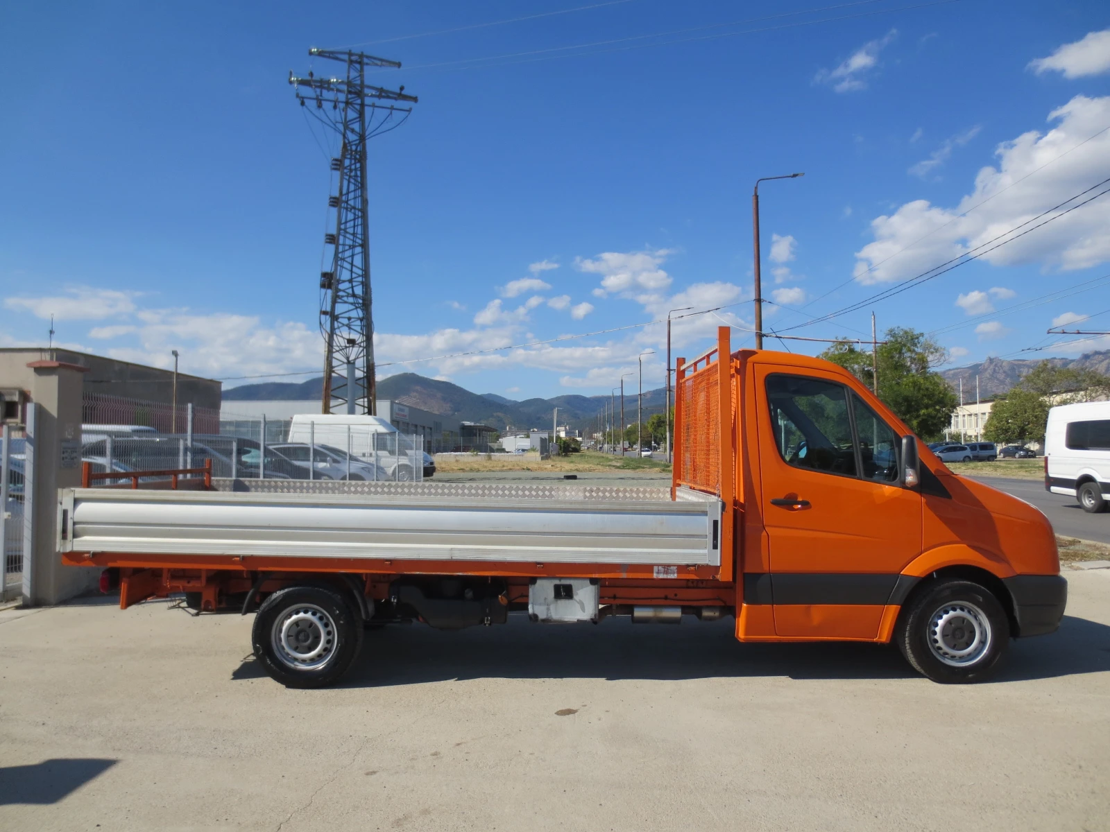 VW Crafter 2.5 TDI, снимка 4 - Бусове и автобуси - 56129983