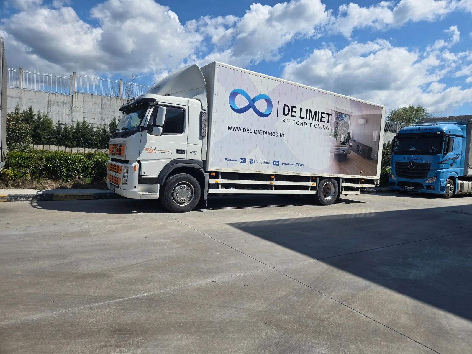 Volvo Fm Фургон, снимка 6 - Камиони - 54176697