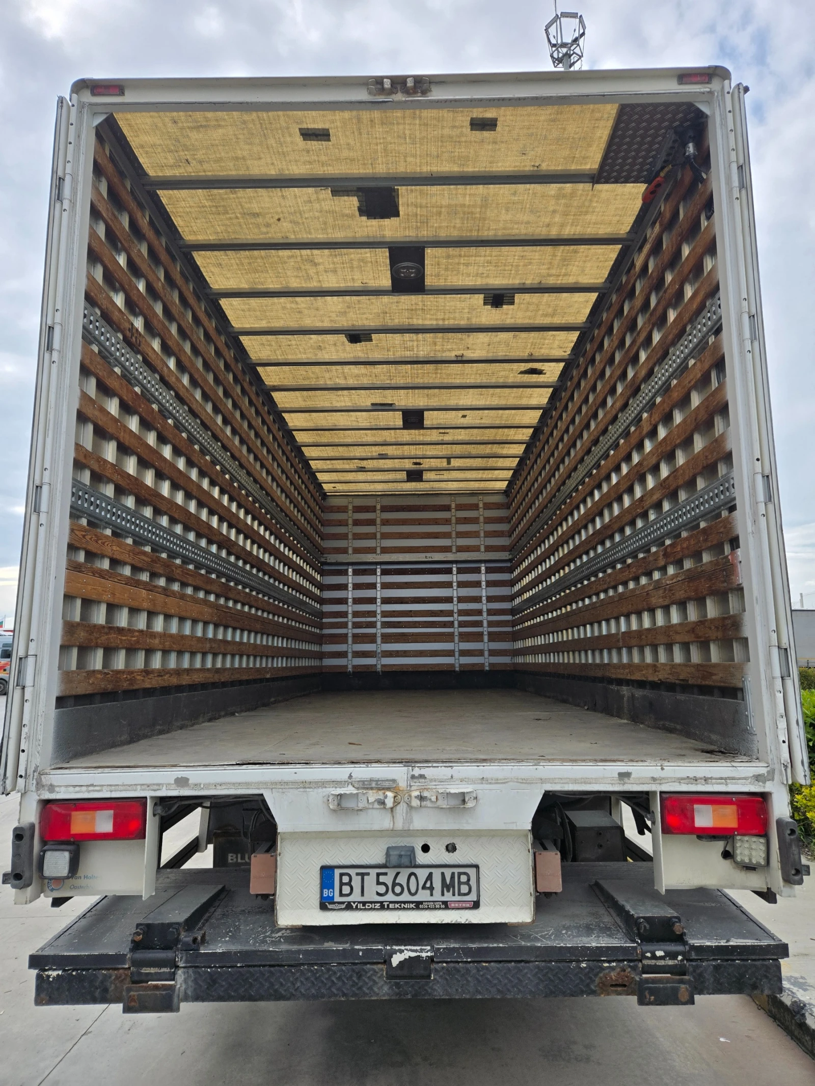 Volvo Fm Фургон, снимка 5 - Камиони - 54176697