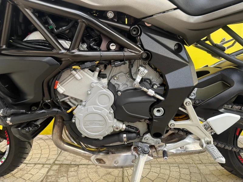 MV Agusta Brutale 675, снимка 11 - Мотоциклети и мототехника - 53356643