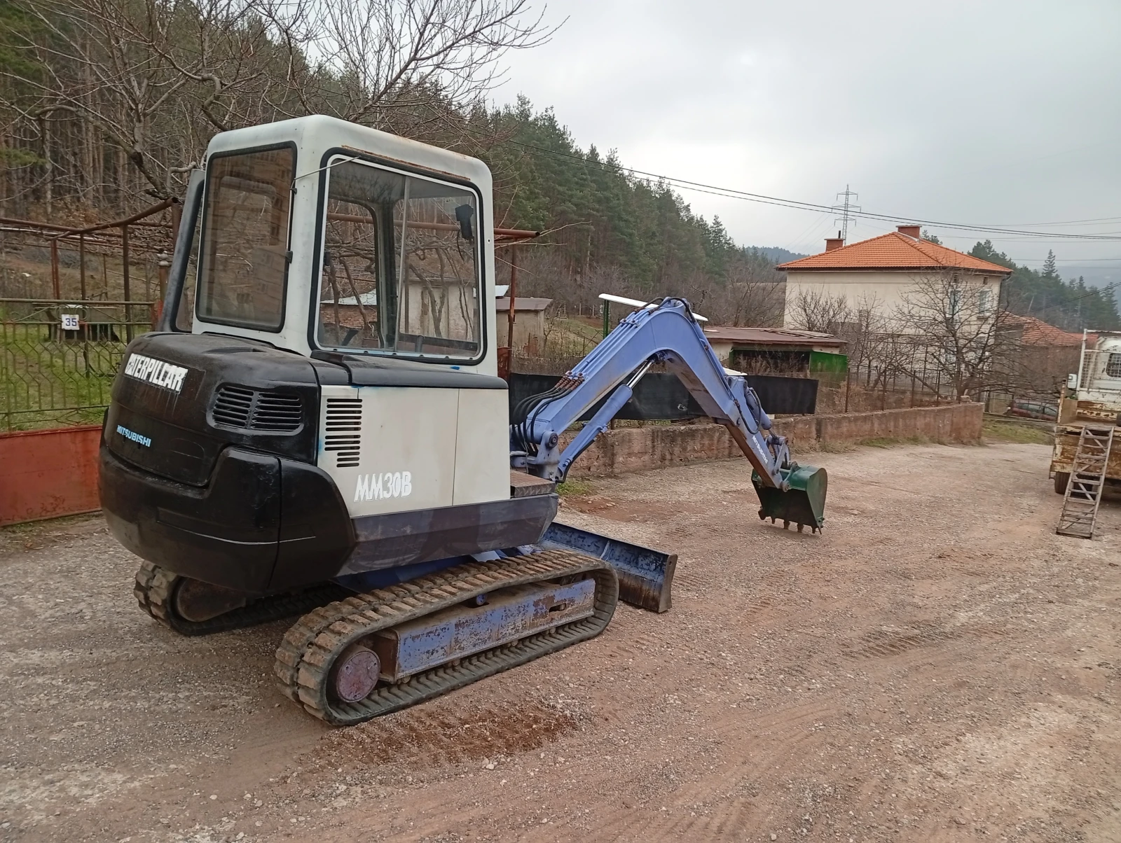 ����� Cat MM30B | Mobile.bg � ����������� 1
