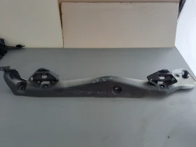 Държач калник десен Рено Лагуна 