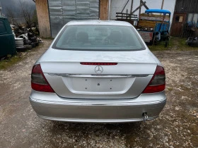 Mercedes-Benz E 220 На части - [9] 