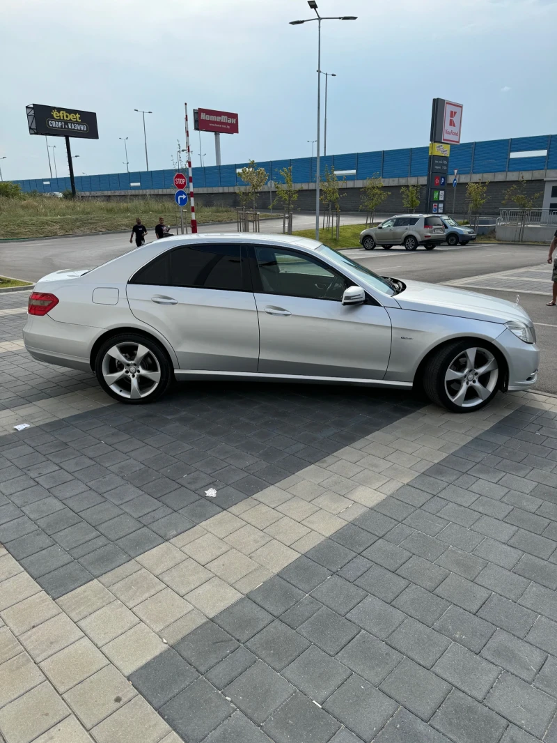 Mercedes-Benz E 220 Може и бартер , снимка 4 - Автомобили и джипове - 46971857