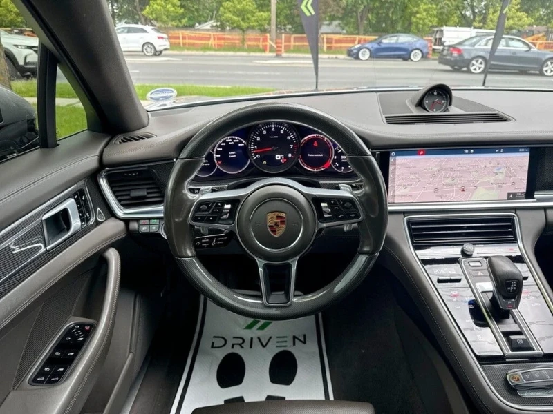 Porsche Panamera 360* Обдухване* Подгрев* Bose* Carbon* Шито табло*, снимка 2 - Автомобили и джипове - 52317680