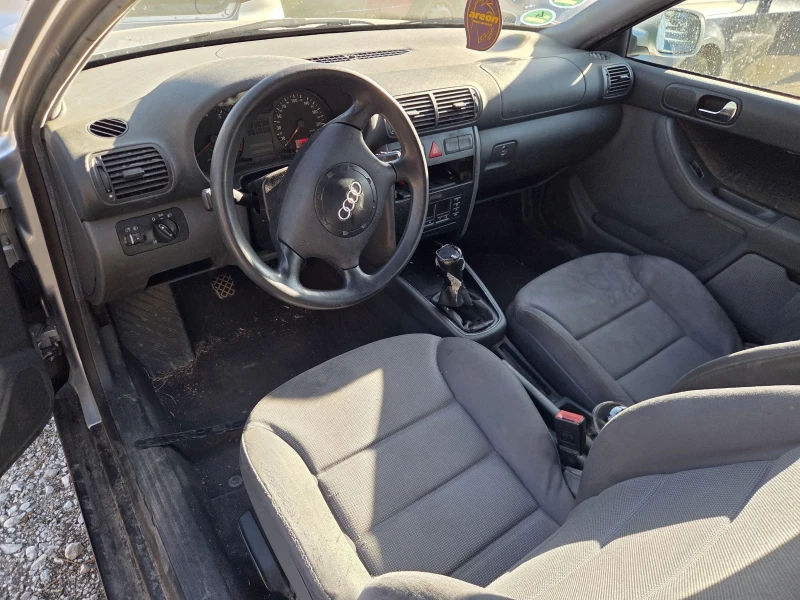 Audi A3 1.6 i, снимка 7 - Автомобили и джипове - 51556076