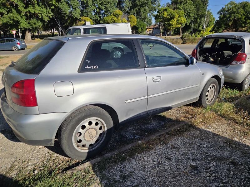 Audi A3 1.6 i, снимка 4 - Автомобили и джипове - 51556076