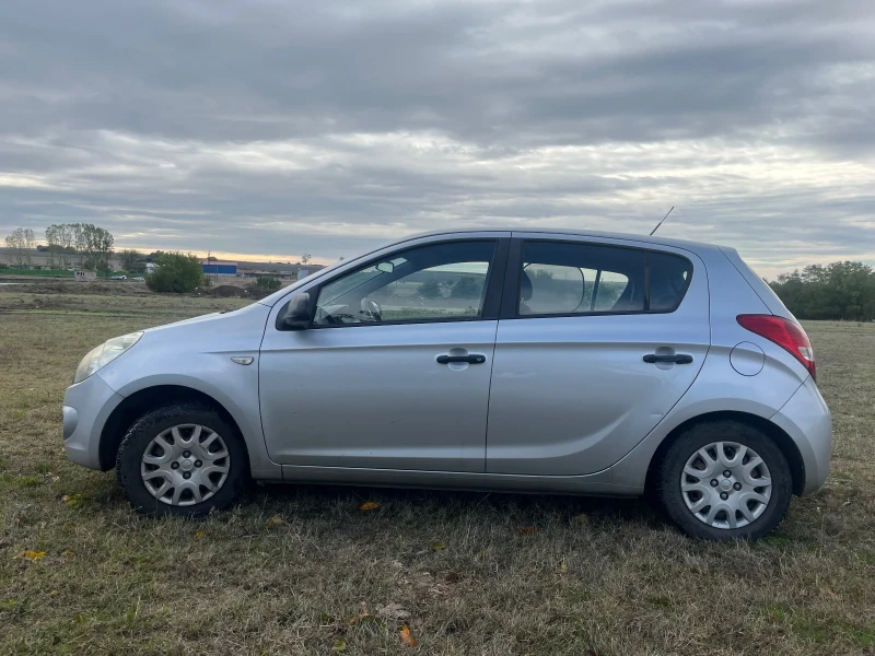 Hyundai I20, снимка 4 - Автомобили и джипове - 52533207