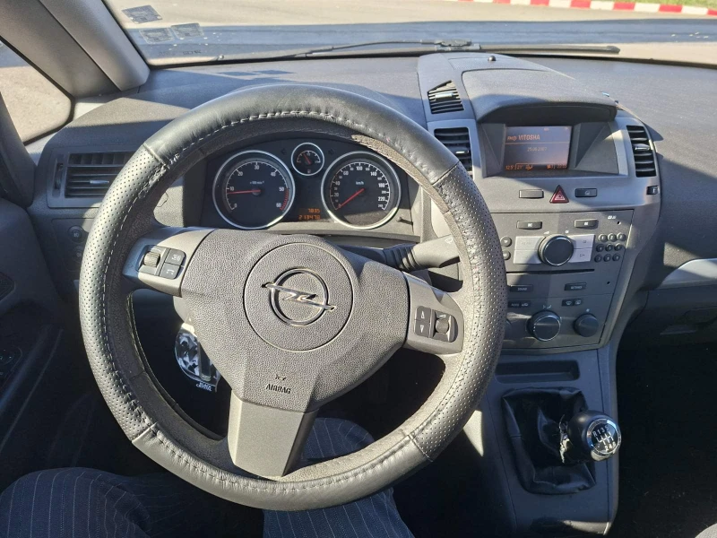 Opel Zafira, снимка 7 - Автомобили и джипове - 52747375