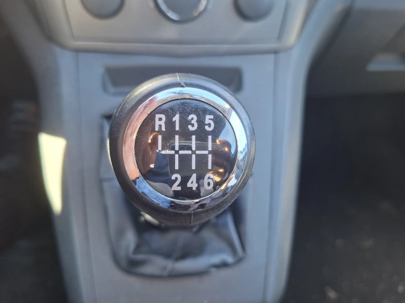 Opel Zafira, снимка 10 - Автомобили и джипове - 52747375