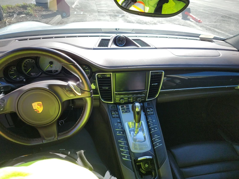 Porsche Panamera S E-Hybrid, снимка 9 - Автомобили и джипове - 52408361