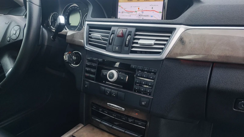 Mercedes-Benz E 350 CDI , снимка 16 - Автомобили и джипове - 52928969