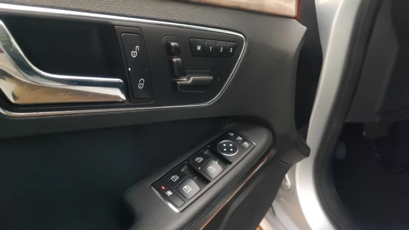 Mercedes-Benz E 350 CDI , снимка 13 - Автомобили и джипове - 52928969