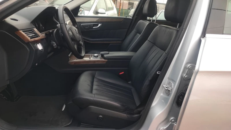 Mercedes-Benz E 350 CDI , снимка 10 - Автомобили и джипове - 52928969
