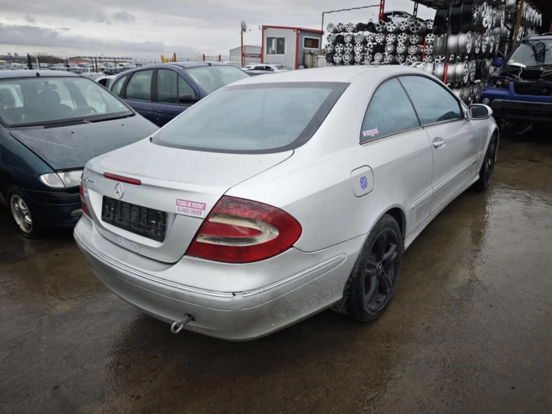 Mercedes-Benz CLK 2.7 CDI, снимка 3 - Автомобили и джипове - 53034861