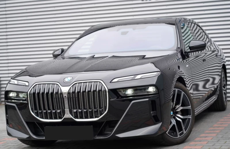 BMW 740 d* xDrive* M Sport* Skylounge* B&W