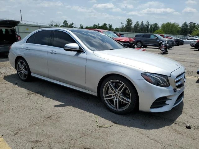 Mercedes-Benz E 300, снимка 1 - Автомобили и джипове - 47342684