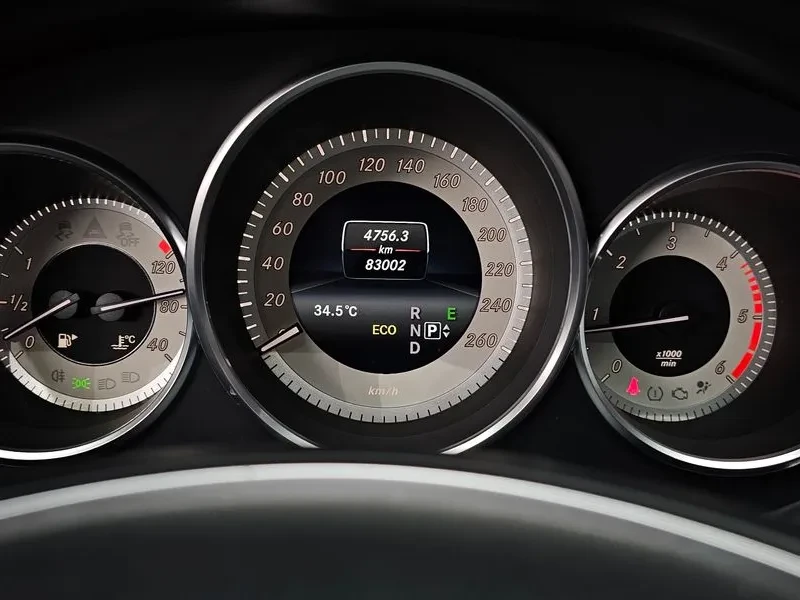Mercedes-Benz CLS 250 W218 D 4Matic, снимка 7 - Автомобили и джипове - 56209558