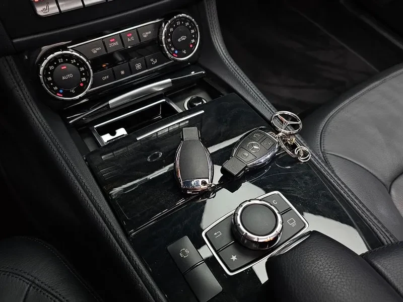 Mercedes-Benz CLS 250 W218 D 4Matic, снимка 17 - Автомобили и джипове - 56209558