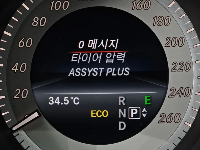 Mercedes-Benz CLS 250 W218 D 4Matic, снимка 16 - Автомобили и джипове - 56209558