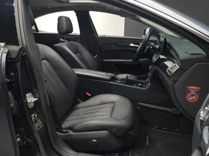 Mercedes-Benz CLS 250 W218 D 4Matic, снимка 9 - Автомобили и джипове - 56209558