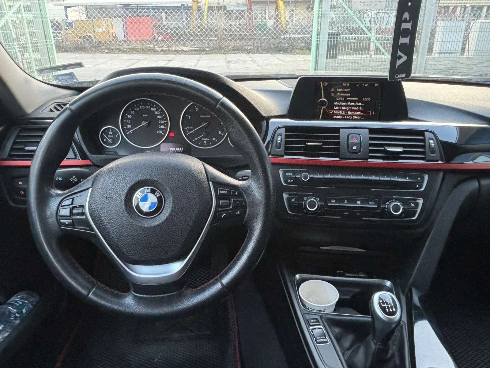 BMW 320 Sport - изображение 8