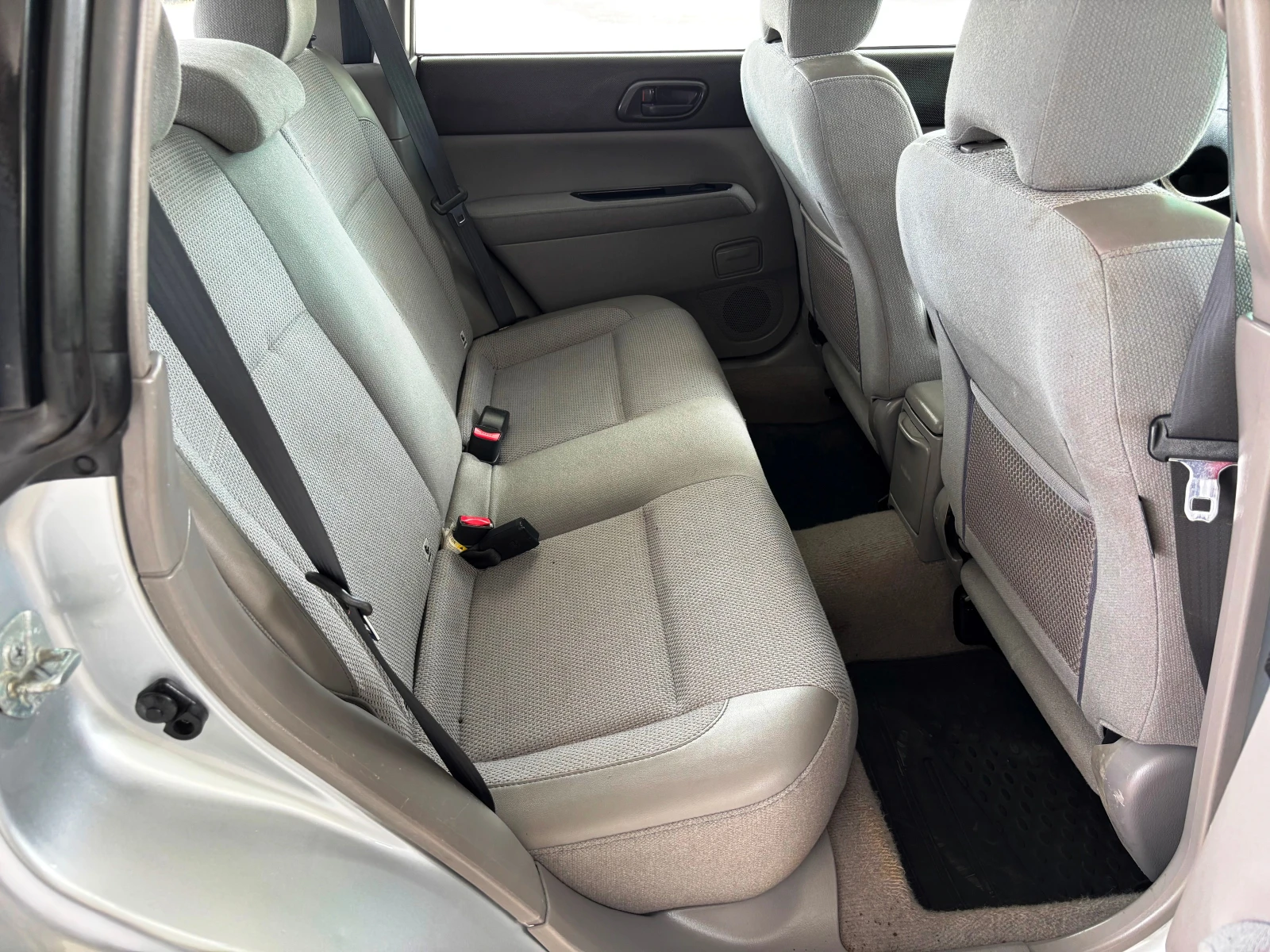 Subaru Forester 2.0i 125 кс ГЕРМАНИЯ  - изображение 9