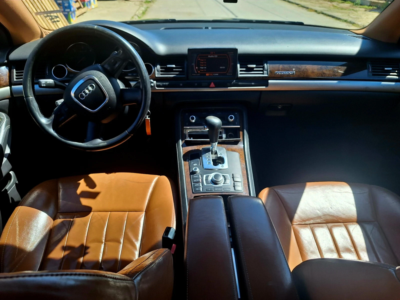 Audi A8  - изображение 2