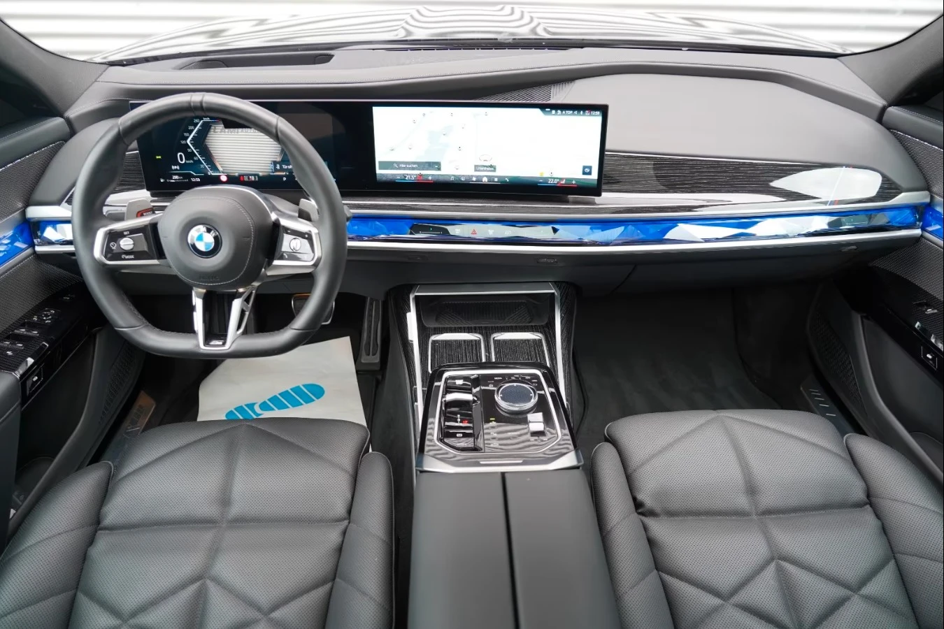 BMW 740 d* xDrive* M Sport* Skylounge* B&W - изображение 8