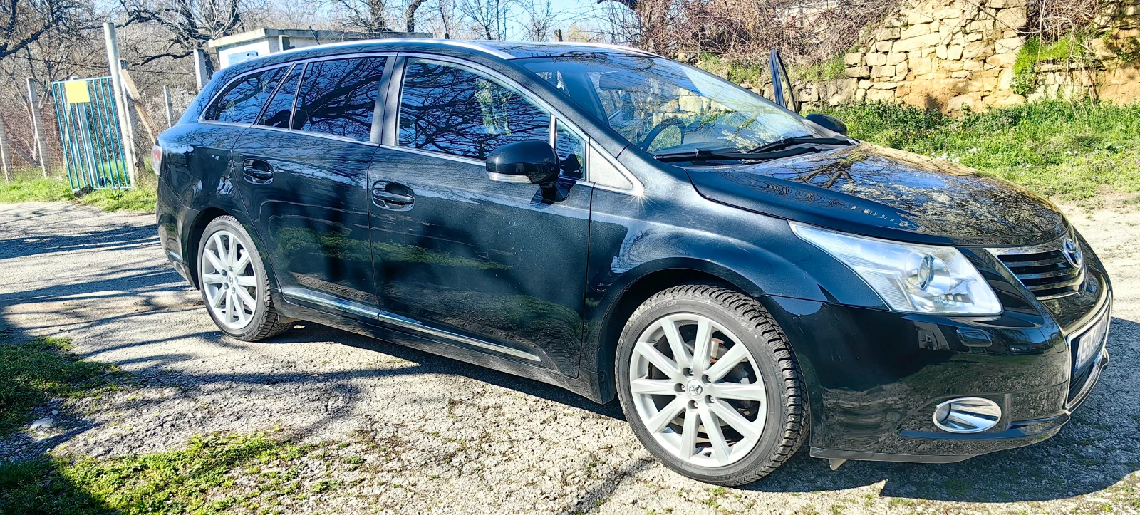 Toyota Avensis 2.0, снимка 10 - Автомобили и джипове - 54193383