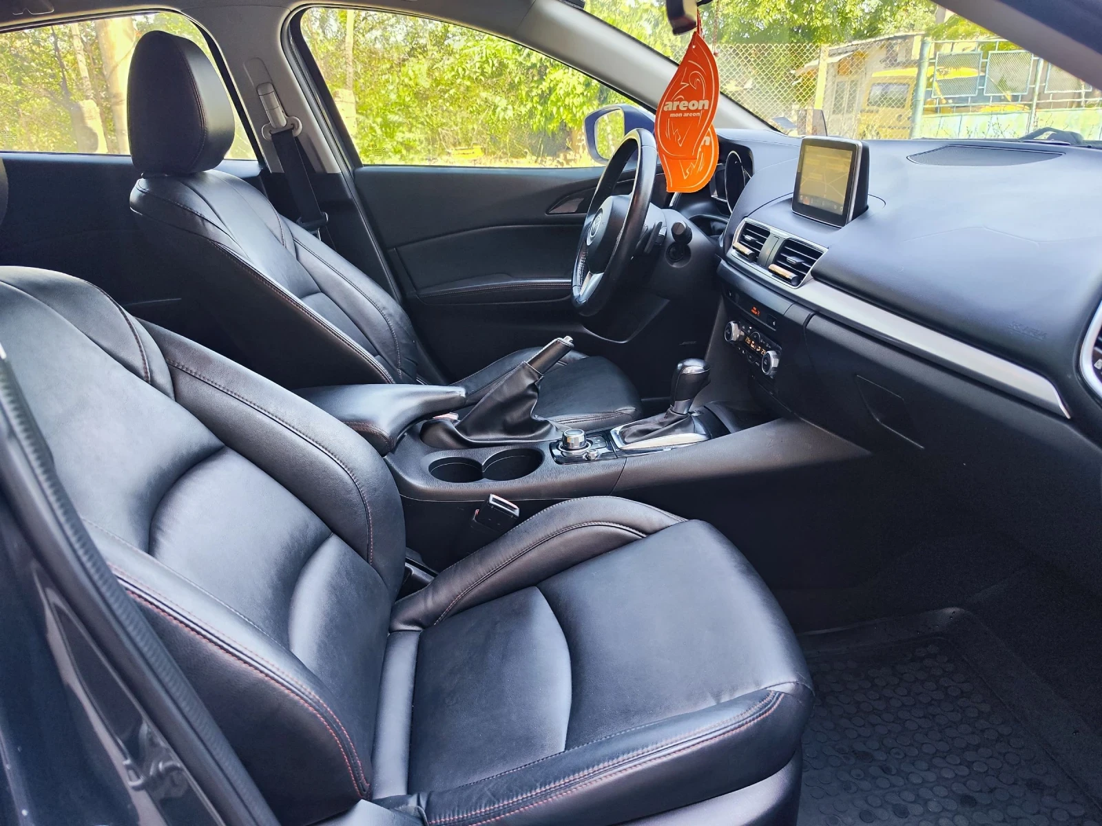 Mazda 3 Skaiaktiv , снимка 11 - Автомобили и джипове - 54949440