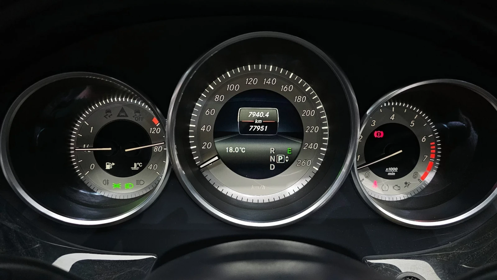Mercedes-Benz CLS 350 3.5 V6, Подгрев, Обдухване, Задна кам., Шибидах, снимка 12 - Автомобили и джипове - 54606064